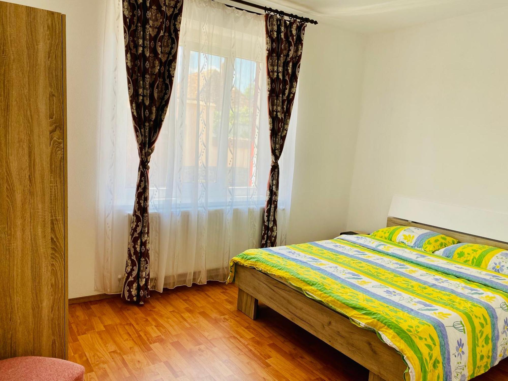 Casa Victoria Hotel คือร์ตีโชอารา ภายนอก รูปภาพ